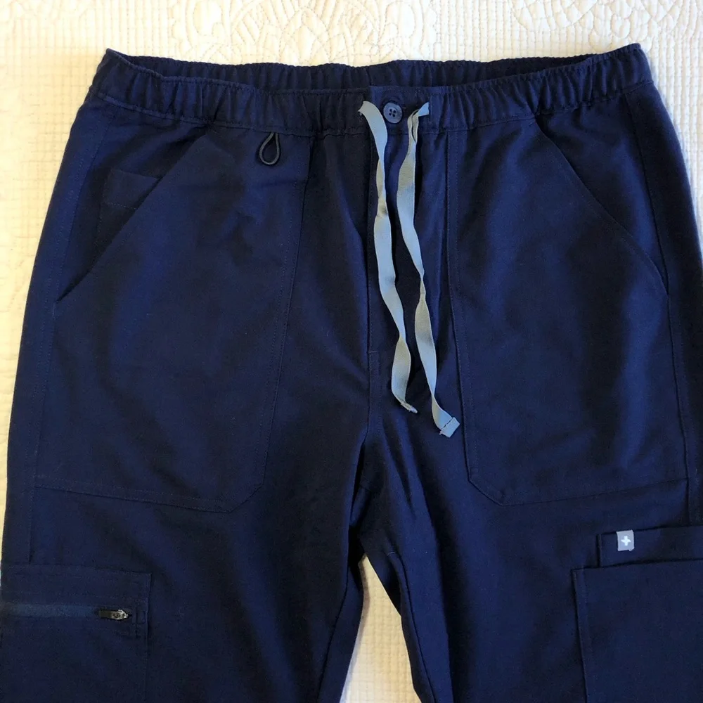 FIGS NWT Men's Navy Cairo Cargo Straight Leg Scrub Pants Size Medium